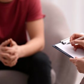 Consultations-individuelles-pour-l'adolescent-à-Nîmes