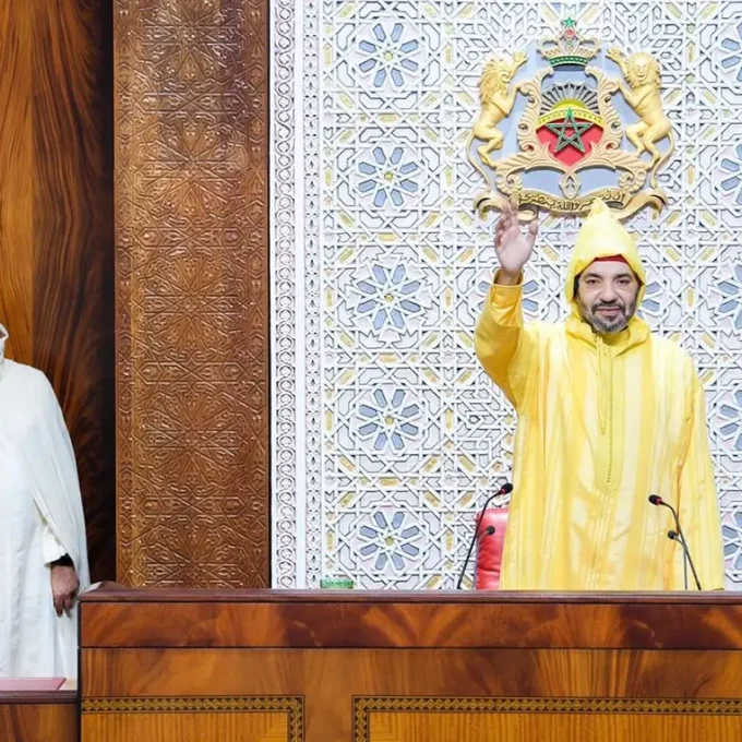 SM le Roi Parlement