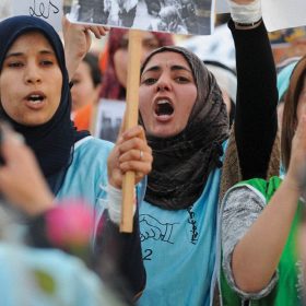 des-marocaines-manifestent-a-rabat-pour-la-journee-internationale-de-la-femme-le-8-mars-2014_4876343